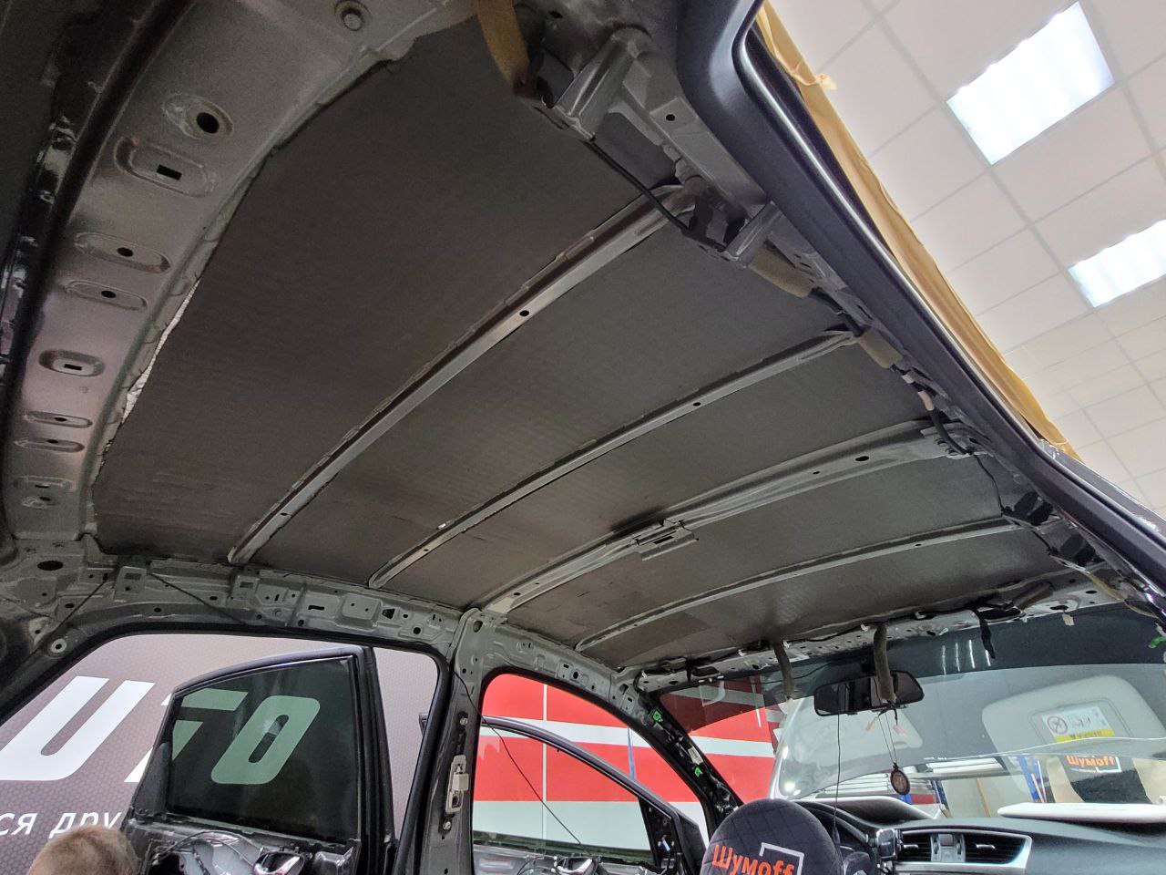 крыша 3 слой шумоизоляция Nissan Sentra шумопоглатитель фото